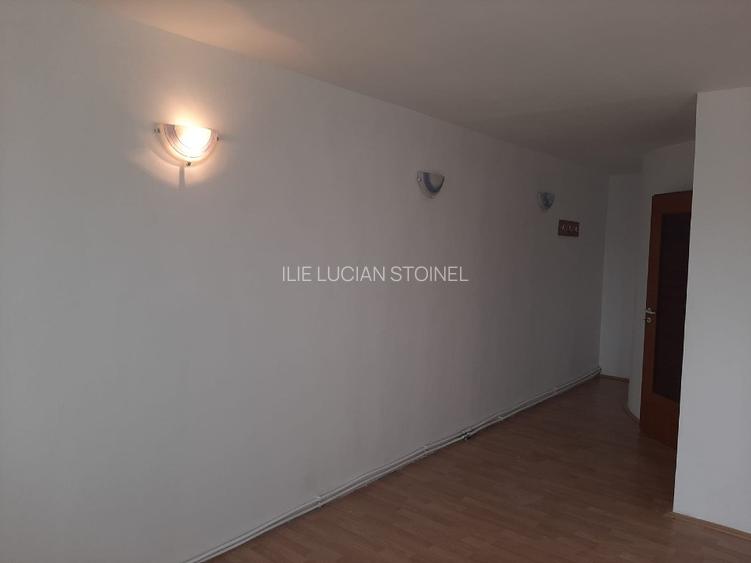 Proprietar vand casa cu teren generos cu 7 camere in Timisoara - 2