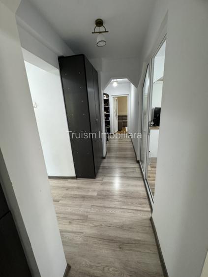 Apartament 4 cam, cf 1 dec, et 2/8, zona 9 Mai- Piata - 18