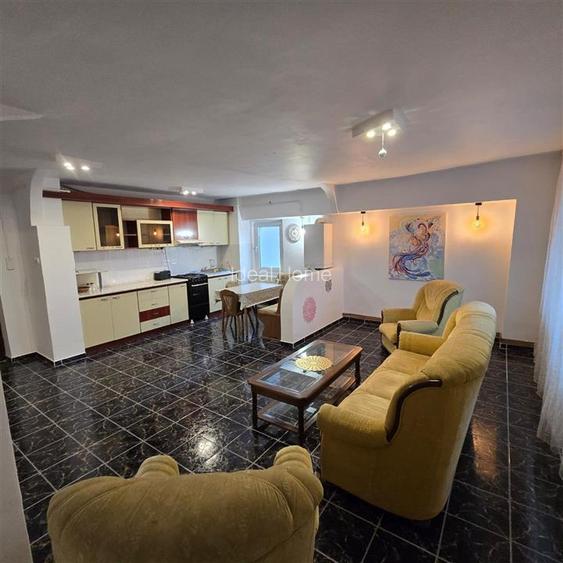 Cug - Selgros - 3 Camere Decomandat - Etaj Intermediar -Bloc 1990 - 80 Mp - 2