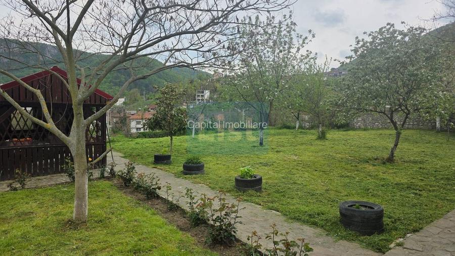 Vilă în Dubova,  langa Dunăre, teren 1361 mp - 5