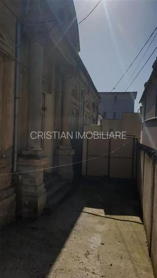 CASA Caramida 4 camere zona Centrala  Liceul Balcescu  Teren - 218 mp - 5