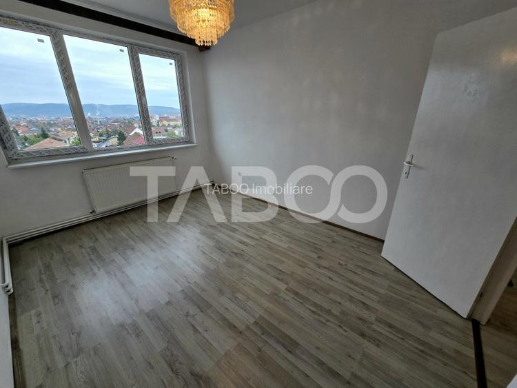 Apartament decomandat de vanzare cu 3 camere balcon zona Mihai Viteazu - 12