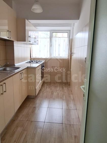 Apartament generos, decomandat, 1 cameră – Micro 20, etaj 1 - 6