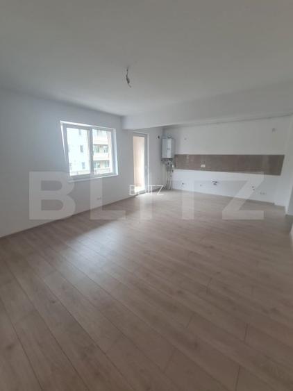 Apartament finisat, finisaje noi, semidecomandat, 3 camere - 5