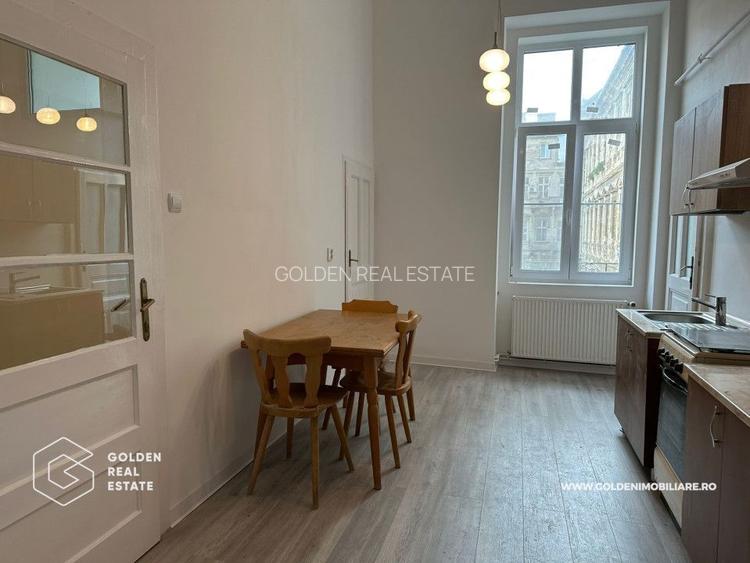 Spatiu birou, Bulevardul Revolutiei, Palatul Cenad, etaj 1 - 13