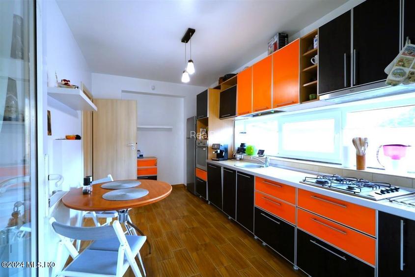 Cumpana - Del Sole, Str. Padova 4, vila P+M, teren pe colt de 397 mp! - 50