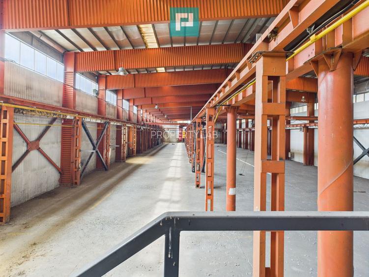 Hală industrială cu pod rulant și parcare betonată - 5