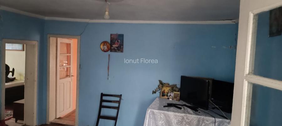 Casă bătrânească cu teren in Tomești  - 6