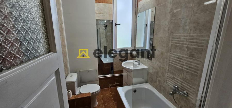 2 camere transformate in 3, Ultracentral-Primarie