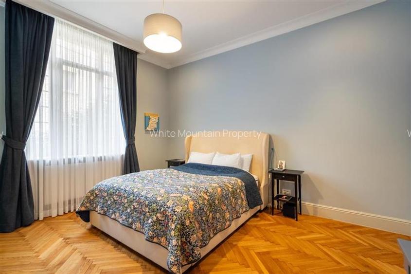 Traian, apartament in vila, 5 camere - 6