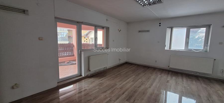 MIHAI BRAVU-METROU,VILA 9 CAMERE,LIVING 75 MP,400 MP,P+1+M,CURTE 300mp, 2300 eur - 16