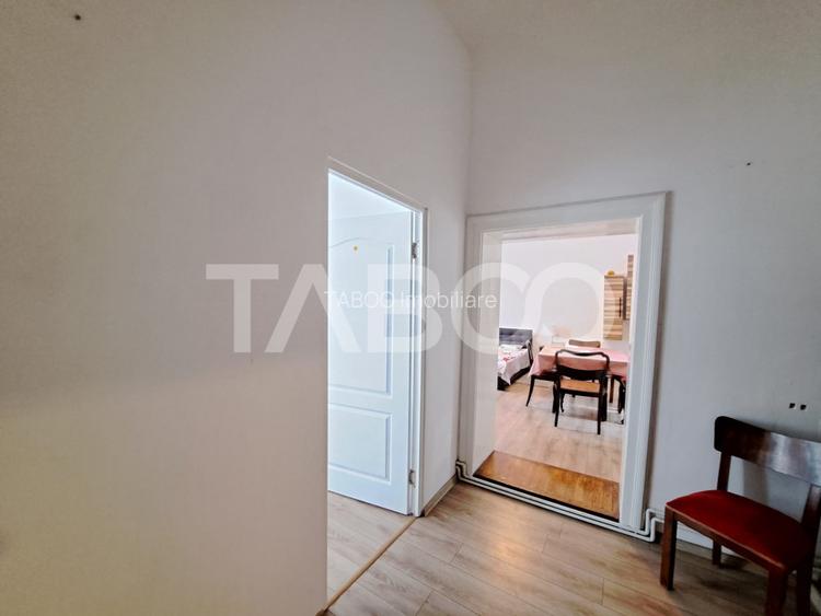 Apartament cu 2 camere - luminos si spatios - etaj 1 - Piata Schiller - 11