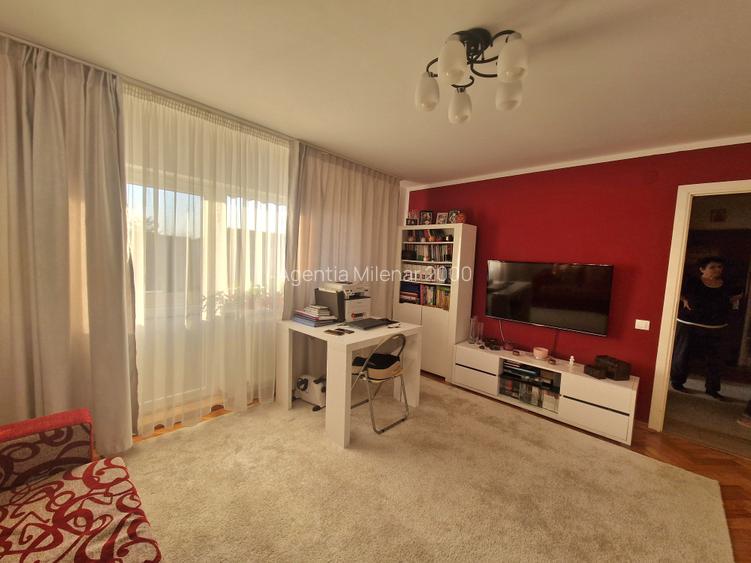 zona Aradului bloc izolat termic, foarte bine impartit, pe doua parti,  mobilat - 6