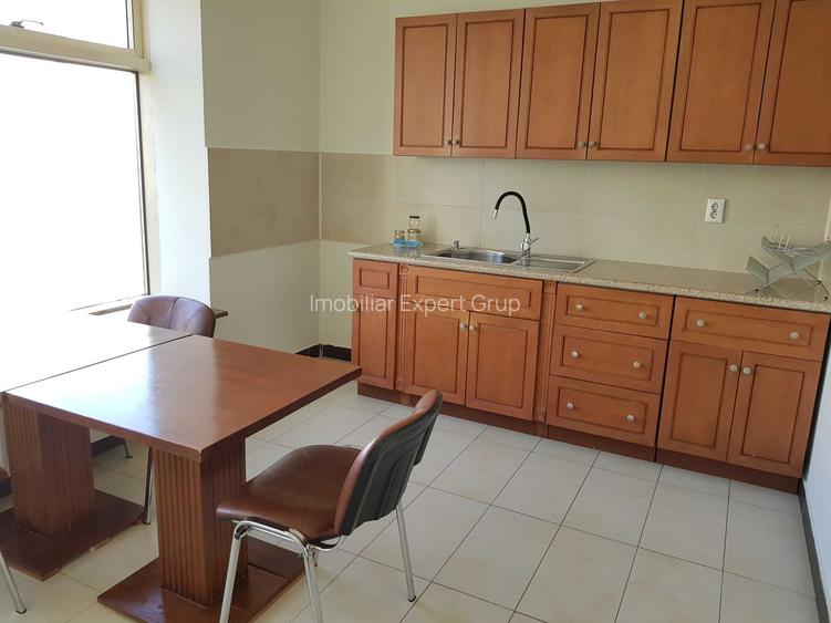 Spatii comerciale, si birouri vanzare integral sau partial 3000 mp - 4