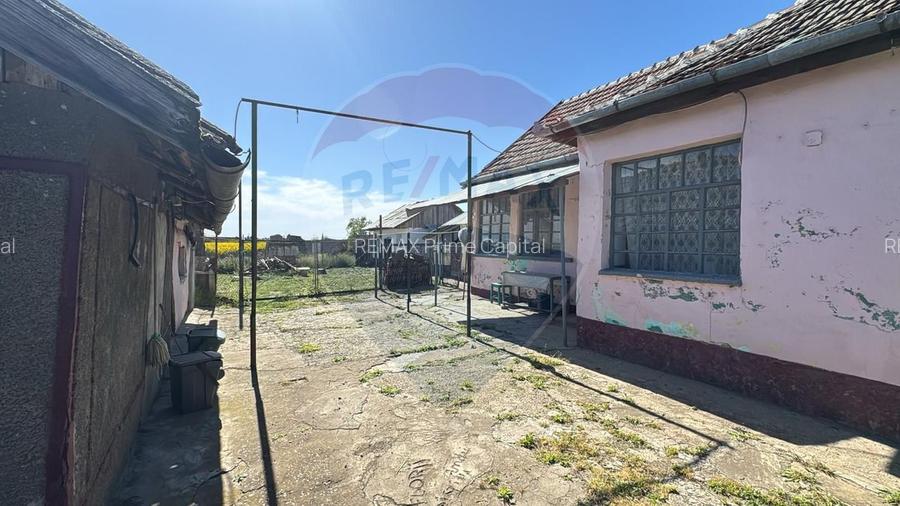 Casă cu 3 camere de vânzare în Sânnicolaul Român - 10