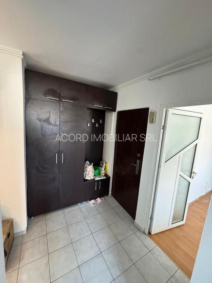 City park mall-apartament 3 camere decomandat cu gaze - 2