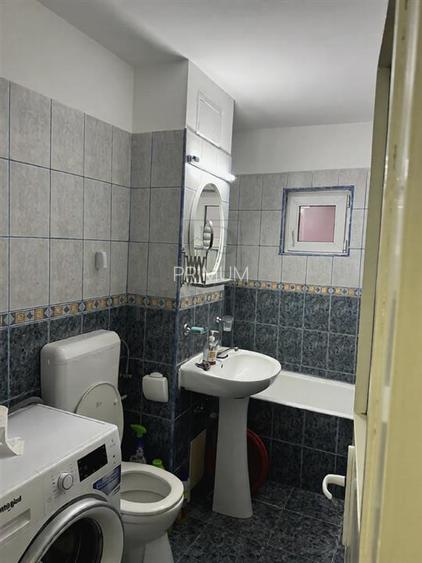 GIROCULUI - PARTER INALT - 3 CAMERE - 2 BAI - BALCON - CENTRALA PROPRIE - CLIMA - 9