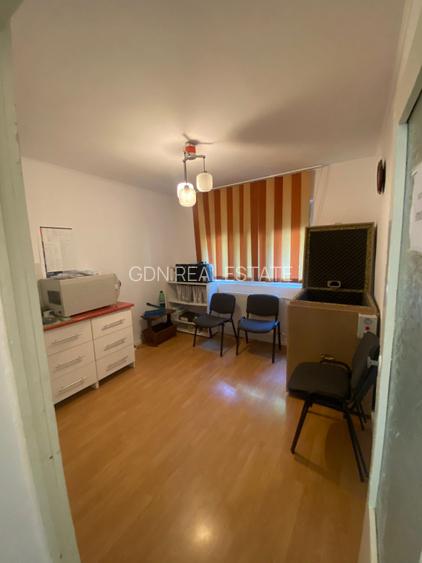 Se vinde 1/2 din Cabinet stomatologic, parter, 42,88mp, antifonat sonic, Decebal - 8