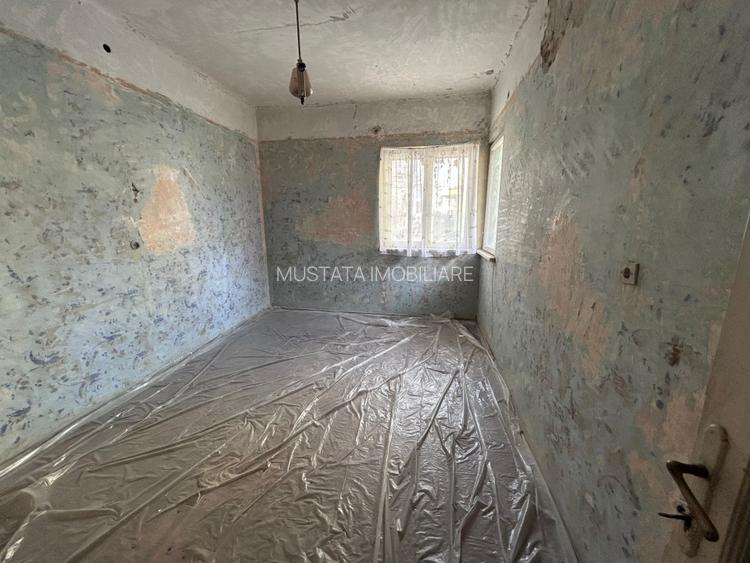 - COMISION ZERO - Casa P+1, Strada Scolilor nr 5 - 5