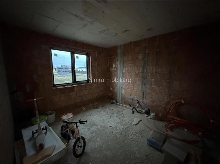 Casa P+M la rosu, Santandrei cu teren de 500 mp - 3