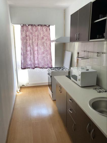 Proprietar Garsoniera 40mp Vasile Carlova Sector 3 - 4