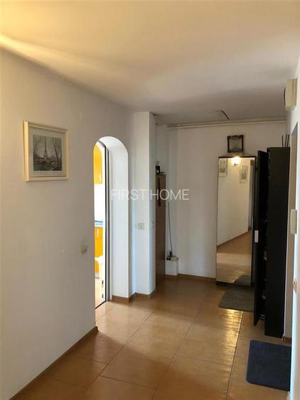 Apartament 3 camere, zona Centrala , etaj 4, renovat si mobilat - 16