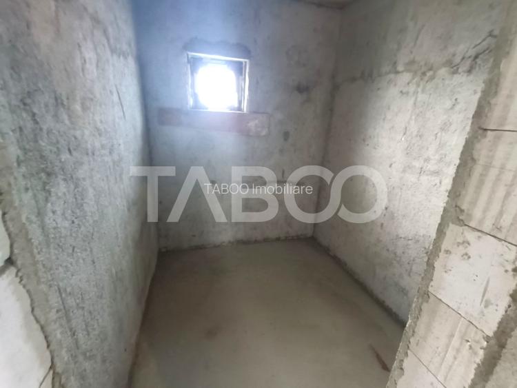 Apartament intabulat 3 camere balcon - etaj 1 - parcare - Comision 0 - 7