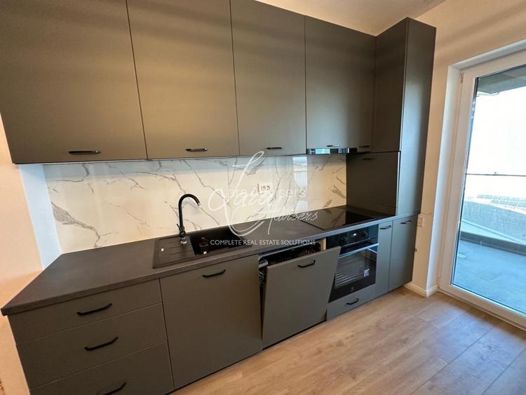 Confort premium la 7 minute de metrou, cu priveliste la lac - 6