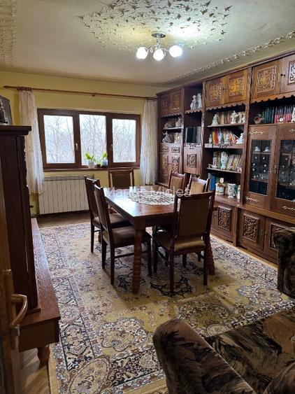 Vand apartament 2 camere , etaj 2  - 6