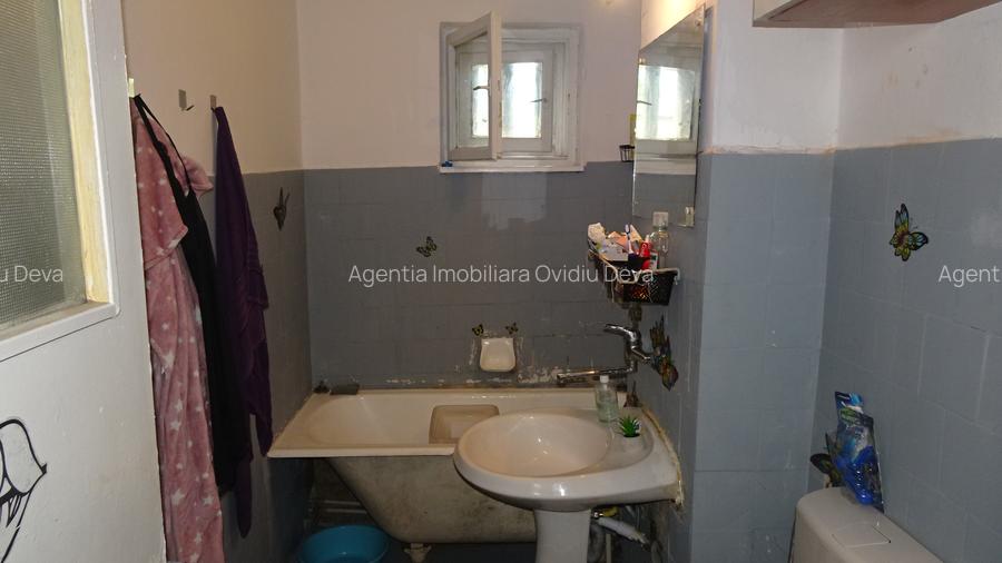 Vand apartament cu 2 camere in Deva, zona ultracentrala (Piata), bloc de 4 etaje - 8