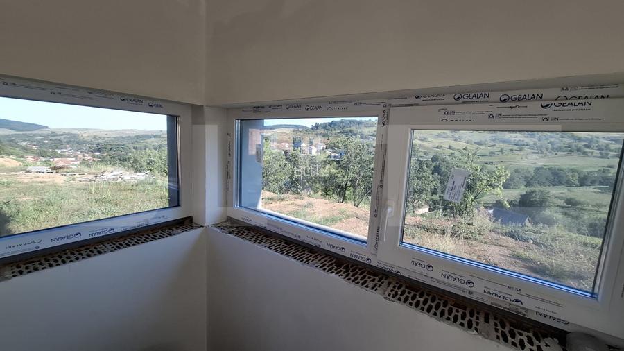 Casa pe un nivel, cu teren 2997 mp, panorama superba,Suceagu - 10