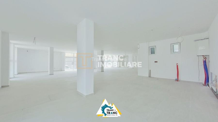 Spațiu comercial nou, de 200 mp, la prima inchiriere, pe Calea Radnei - 7