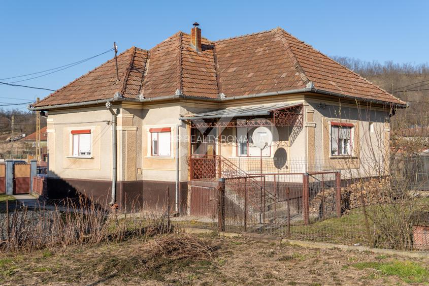 Casă + anexe gospodărești - 1400 mp teren - 0% COMISION - 4