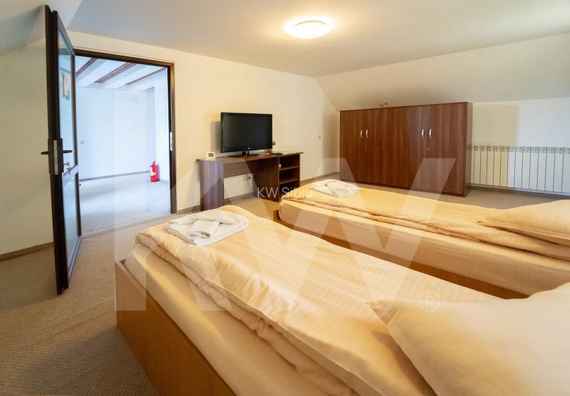 Vila exclusivista cu piscina si panorama de vis Cisnadioara - 27