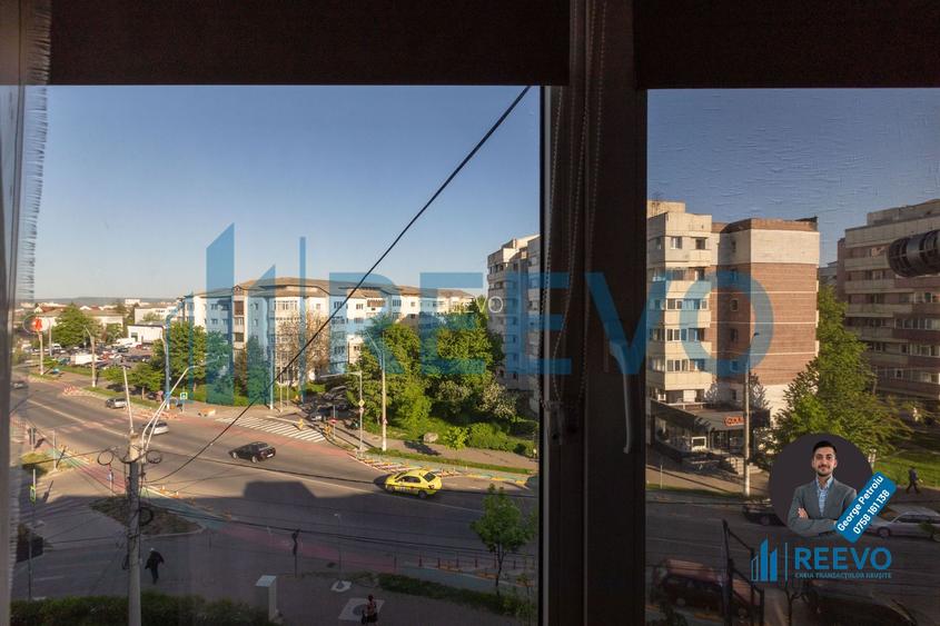 Apartament cu 3 camere decomandat,  Mioriței - 30