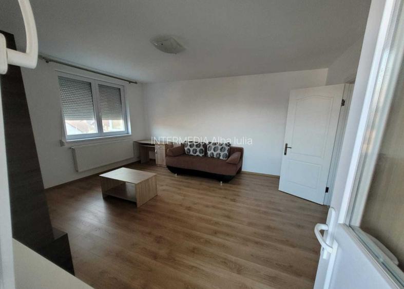 DE VANZARE I APARTAMENT CU O CAMERA I CENTRU I ETAJ 2 I MOBILAT SI UTILAT I - 3