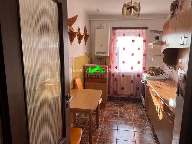 Apartament de vanzare 3 camere Vasile Aaron - 8