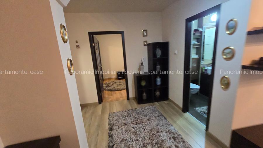 3 camere de vanzare  , etajul 1, ultracentral, Focsani - 13