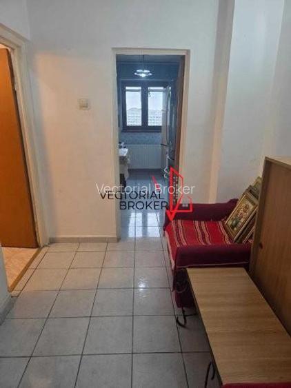 2 camere decomandate, 57mp, bl.1981, liber, Basarabia- Diham - 2