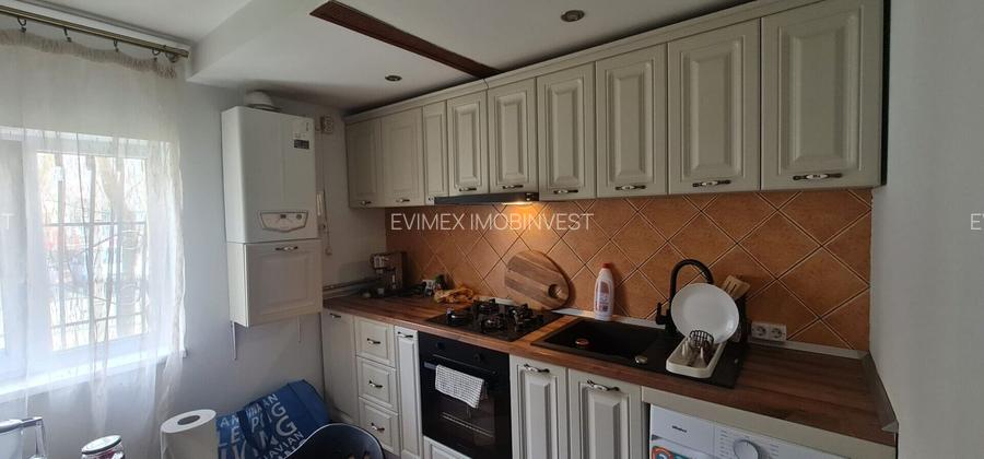 Mall Vitan Apartament spatios 3 camere cu centrala proprie - 5