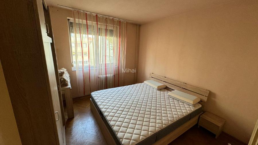 Inchiriez apartament 3 camere, decomandat, ultracentral, etaj 3/10, Bd. Magheru  - 2