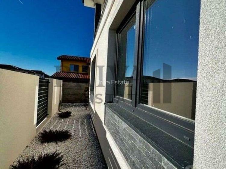 1/2 Duplex 124 mp utili + 330 curte. Dormitor parter,Bucatarie închisă - 4