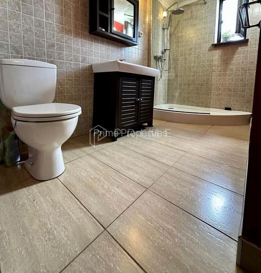 Casă cu 3 camere de închiriat pentru cazare muncitori, în Corunca - 15