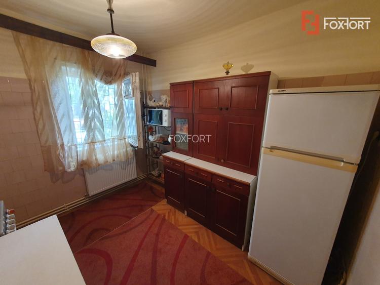 Apartament 3 camere, decomandat, etaj 1, zona Vladeasa - 14