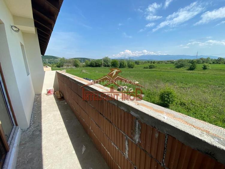 Duplex 4 camere, 150 mp curte libera in Selimbar COMISION 0% - 9