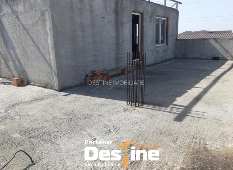 Vila P+1+M la gri, curte libera, zona Magurele - 5