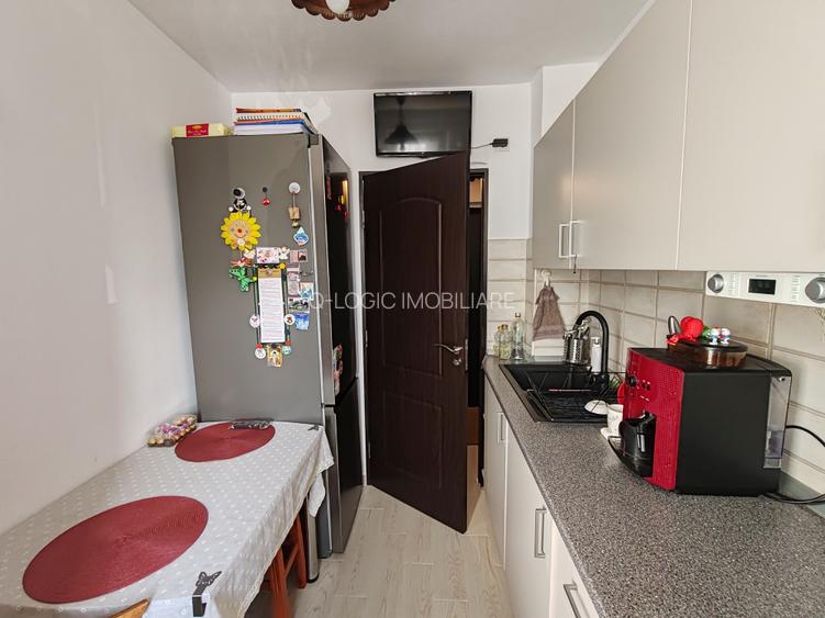 Apartament 2 camere renovat zona Astra - Planete - 10
