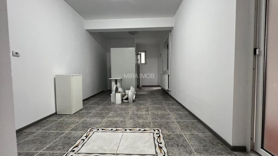 Clădire comercială D+P+2E, 575 mp, teren 500 mp – Chiajna (Roșu),  Bd. Uverturii - 6