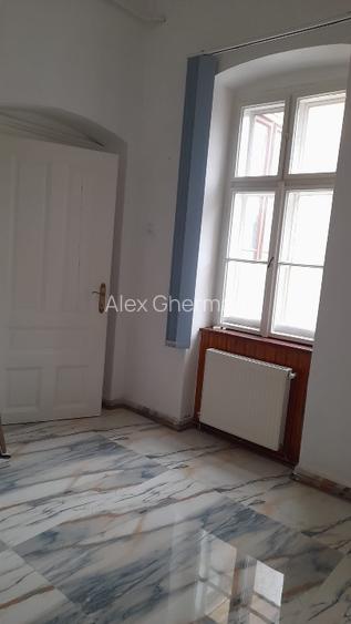 Proprietar inchiriez apartament in Centru - 7