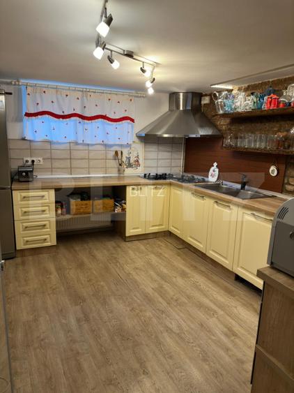 Casă de lux renovată cu priveliște spectaculoasă, în inima Brașovului - 10